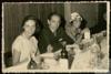 Miguel Delibes Setién comparte mesa con su mujer Ángeles de Castro y su hermana Concha Delibes Se...