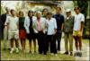 La familia Delibes posa junto a Juan Cruz el día que éste entrevistó para la Cadena SER a Miguel ...