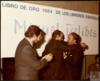 Miguel Delibes Setién recibe de Javier Solana y un tercero el Premio Libro de Oro de los libreros...