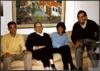 Miguel Delibes Setién junto a sus hijos Miguel y Elisa Delibes de Castro y su nieto Francisco Cor...