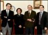 Alfonso Pérez-Tabernero, Mercedes y José Francisco Sánchez hacen entrega a Miguel Delibes Setién ...